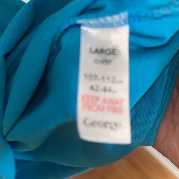 Unisex Tee Shirt by George. Large Teal Blue  in color. 100% Cotton. Great find. - Picture 6 of 6